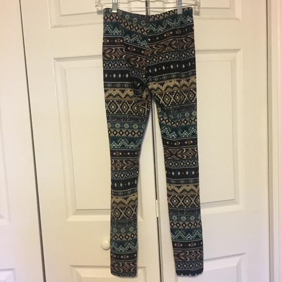 Aztec Pattern Leggings - Picture 3 of 3